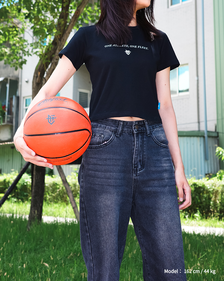 Slogan Cropped Tee / 口號彈力女短版Tee 黑